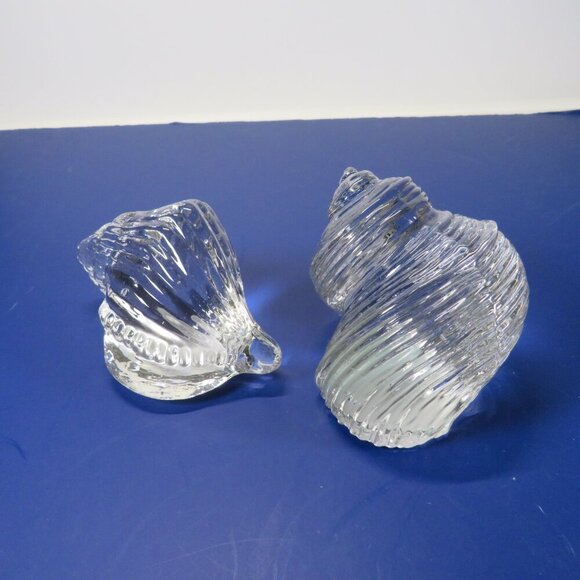 SEA SHELLS SOLID GLASS (2) heavy paperweights - Picture 2 of 12